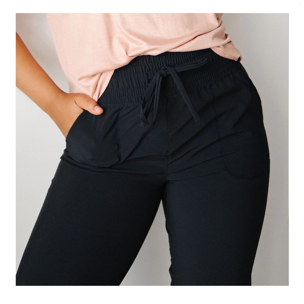 Albion Fit XS Destination Joggers Black